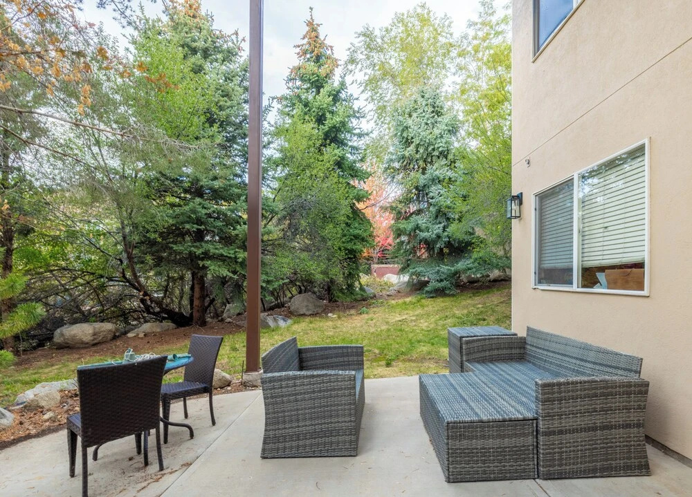Huge 4,000 Sq Ft Basecamp: Walk to Bell Canyon