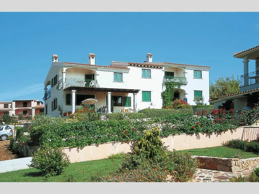 2 Bedrooms Apartment with sea view
