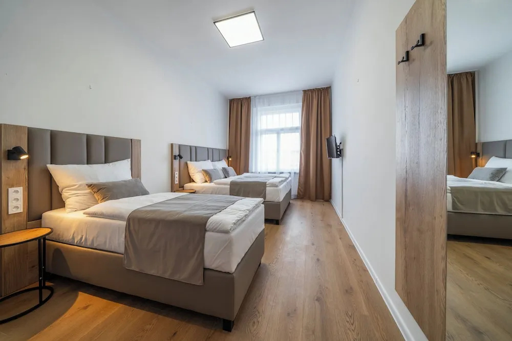 Standard Triple room