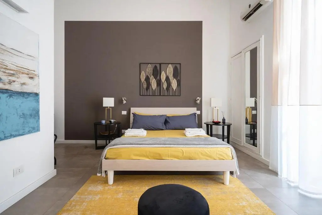 Standard Double room with balcony (full double bed)