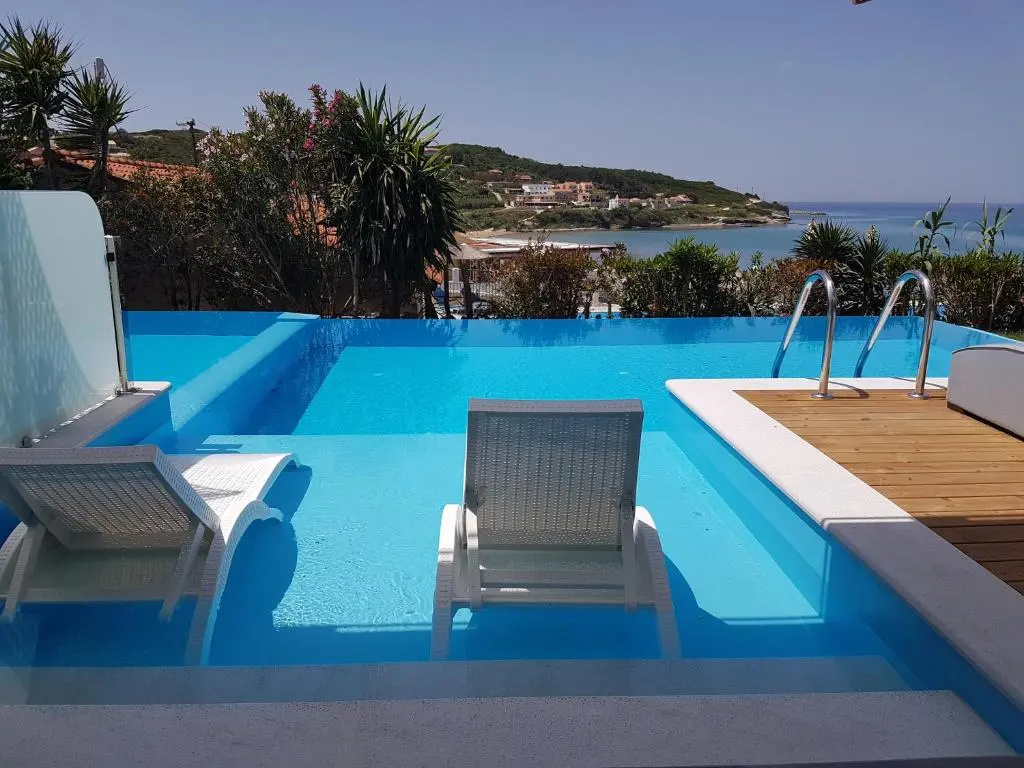 Paralia Luxury Suites - Chambres