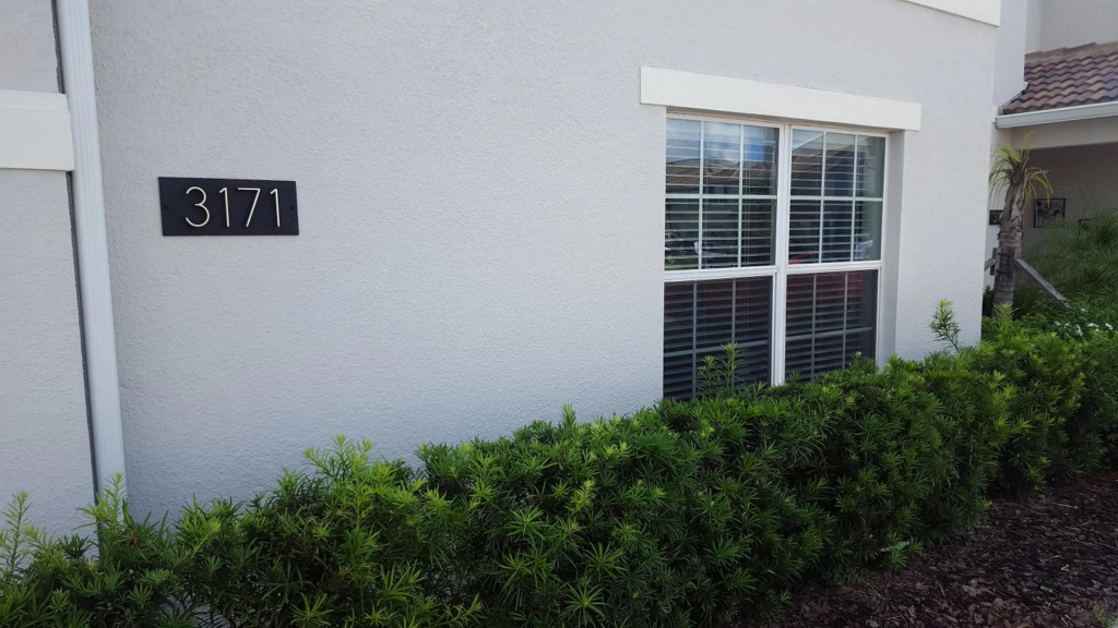 4 Bedroom Private Lakefront Town Home at Storey Lake near Disney World Parks