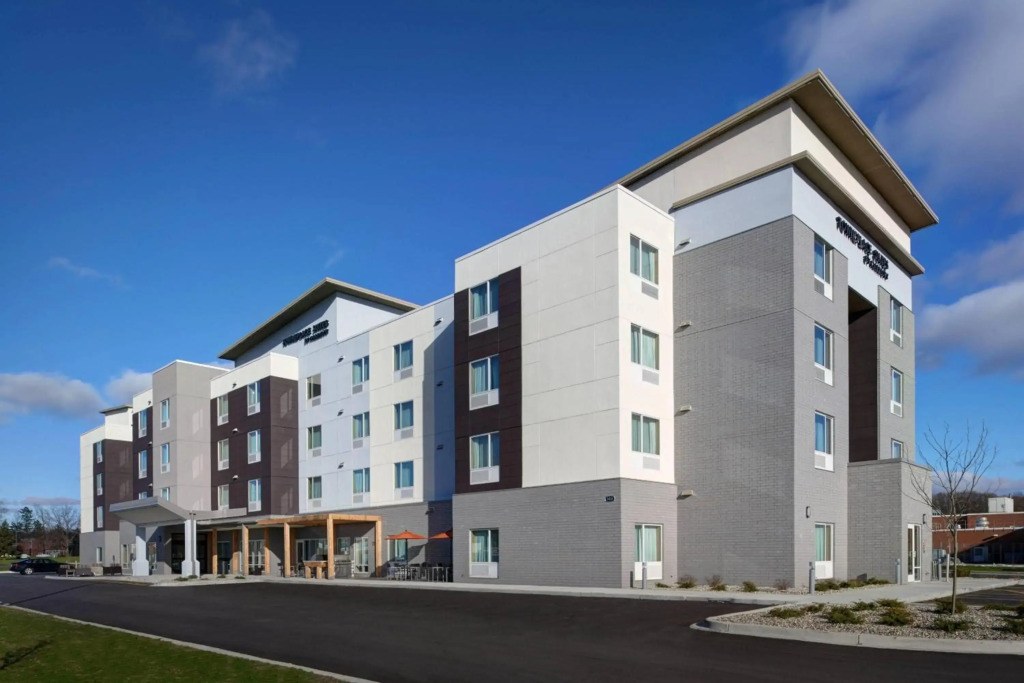 TownePlace Suites by Marriott Grand Rapids Airport - фото 15