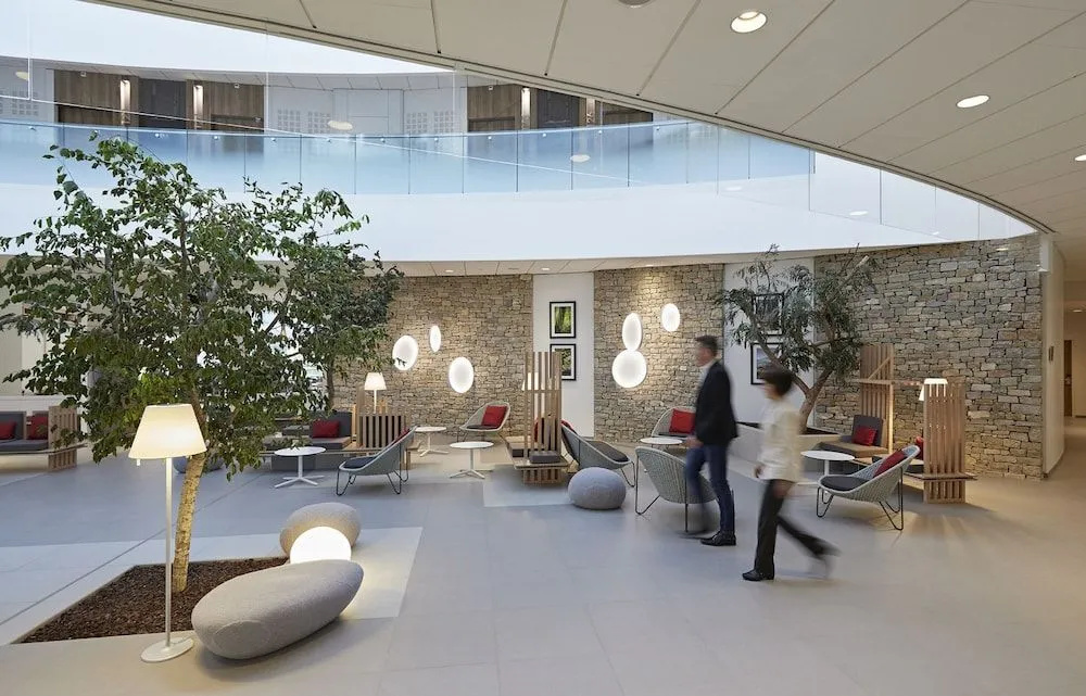Voir la photo 2 — Eau Thermale Avene L'hotel