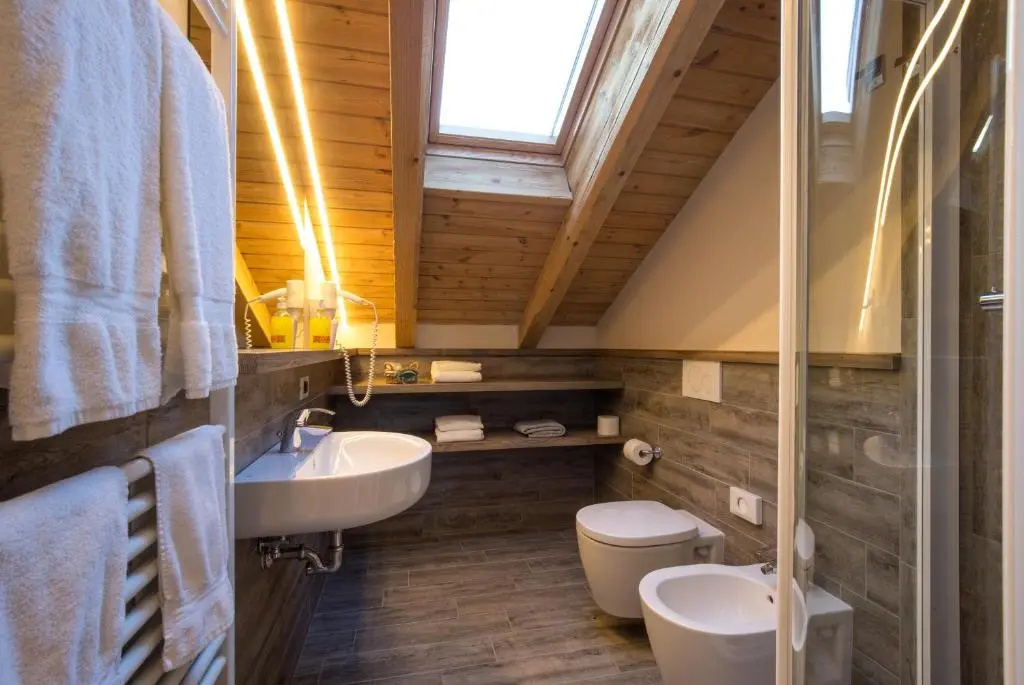 Standard Double Attic room (full double bed)