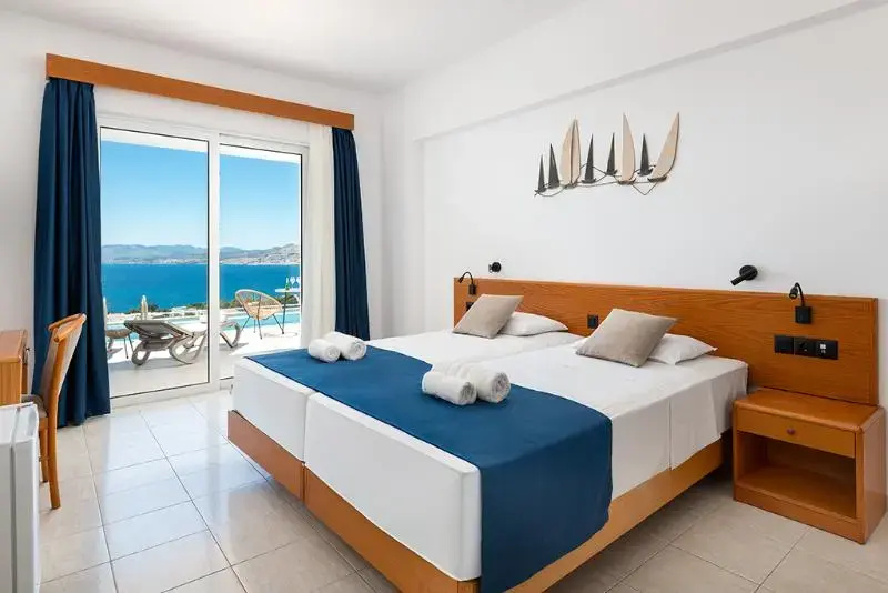 Standard Double room with sea view (full double bed)