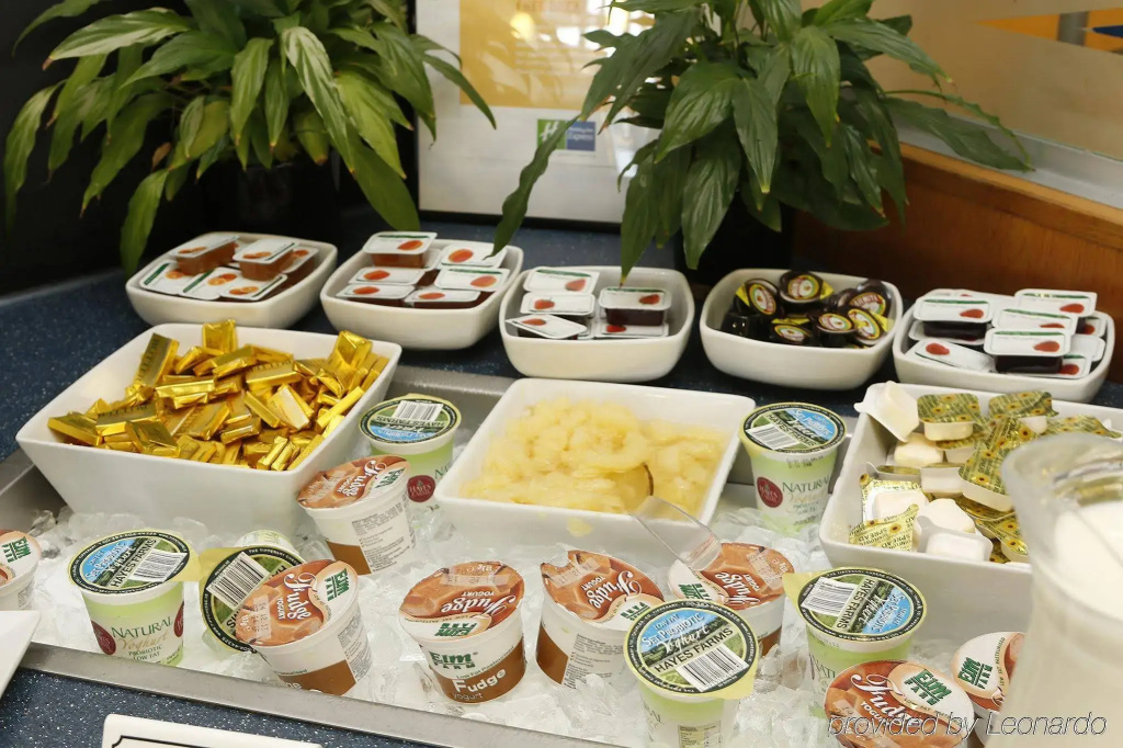 Holiday Inn Express Gloucester - South by IHG - Général