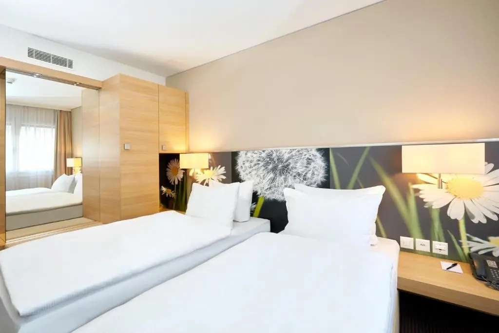 Moxy Zurich - Chambres