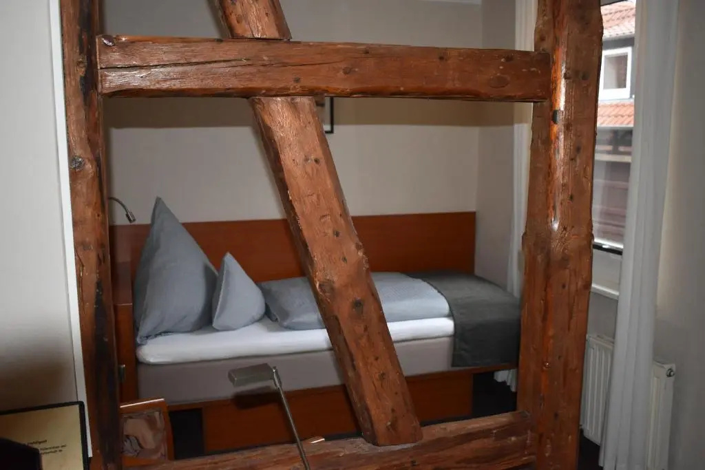 Economy room