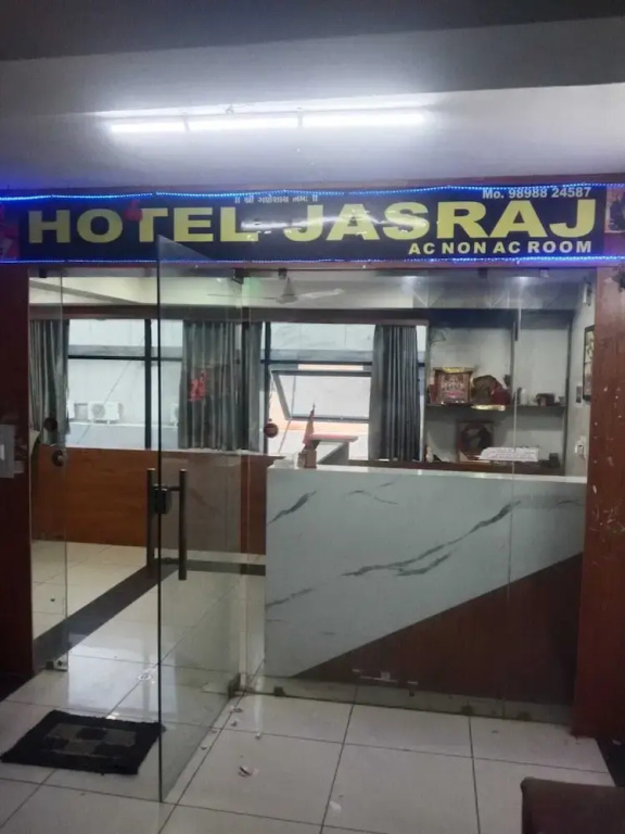 Hotel Jasraj