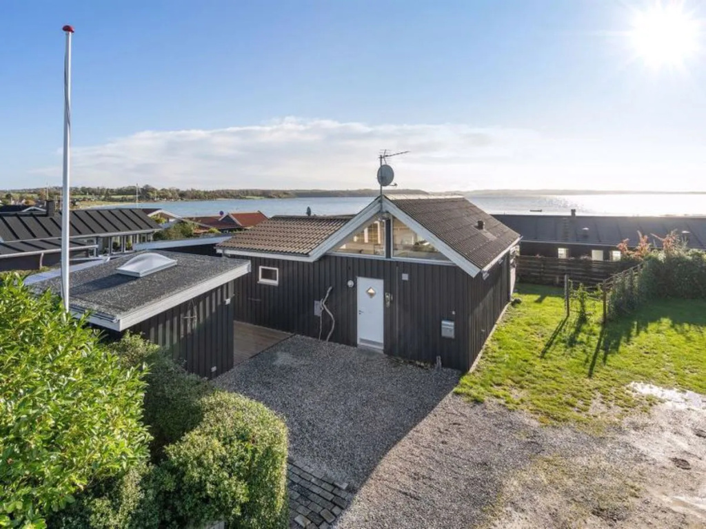 "Gudserk" - 50m from the sea in Djursland and Mols