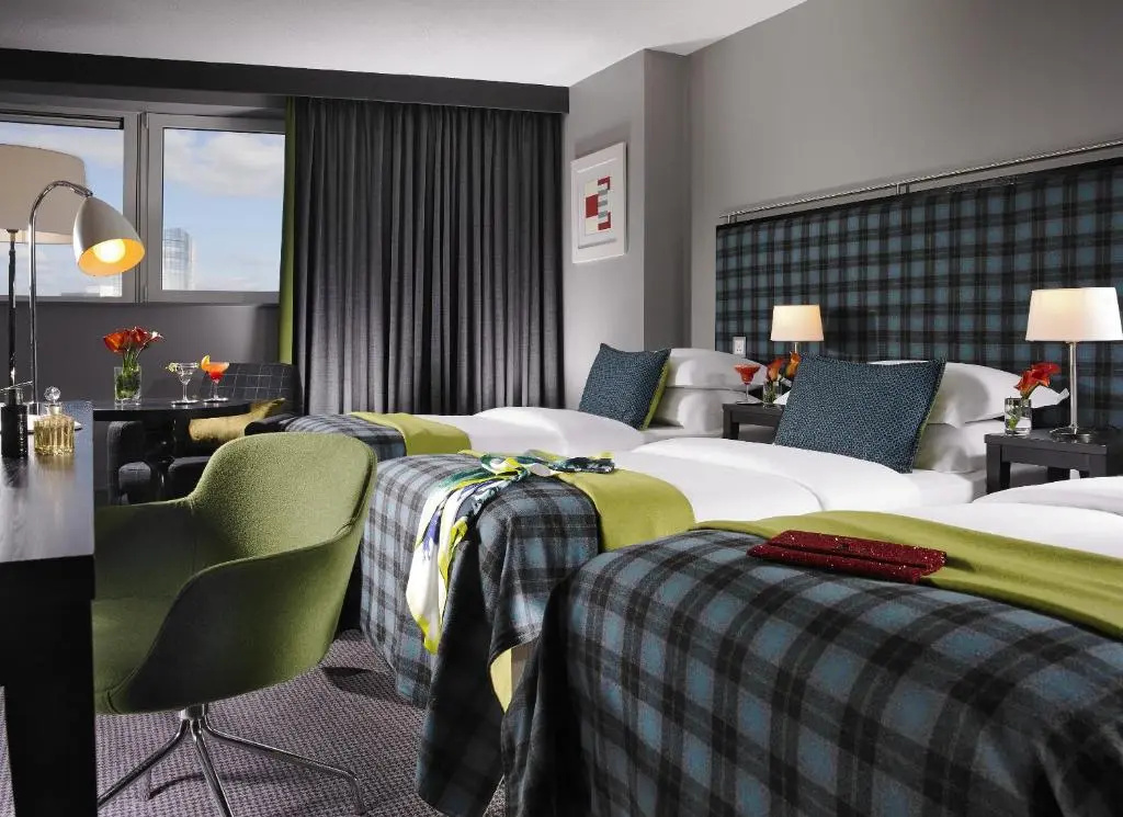 Standard Triple room