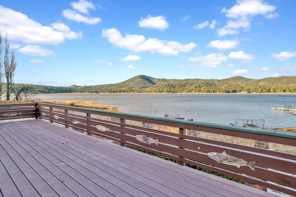 2213-lazy Days 3 Bedroom Home by Redawning