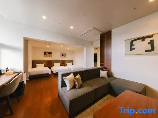 Triple Suite