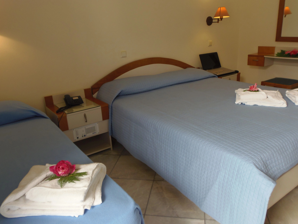 Atlantica Yakinthos, ,