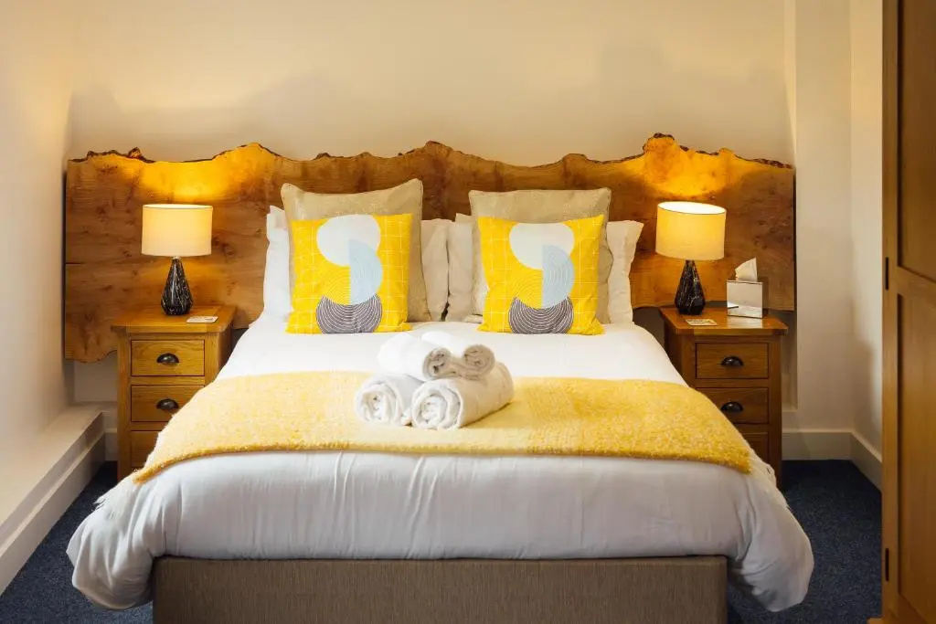 Standard Double room with garden view (full double bed)