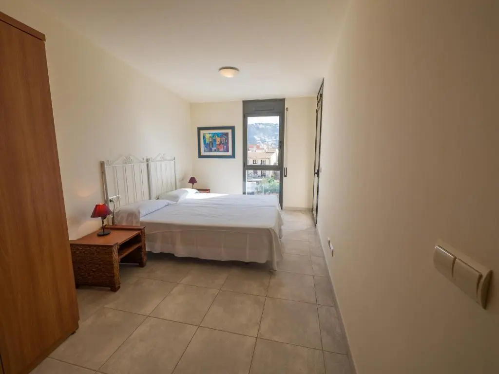 3 Bedrooms Apartment