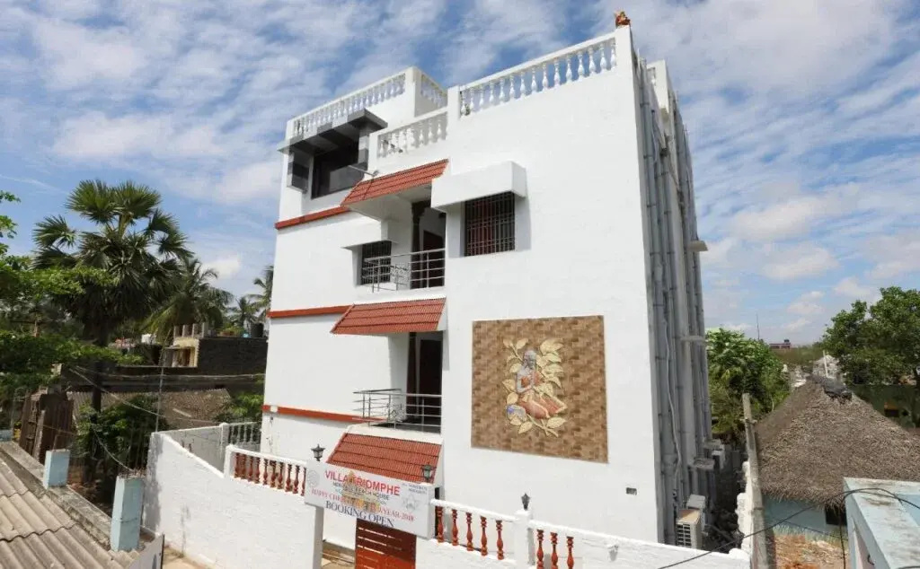 Villa Triomphe By OYO Rooms