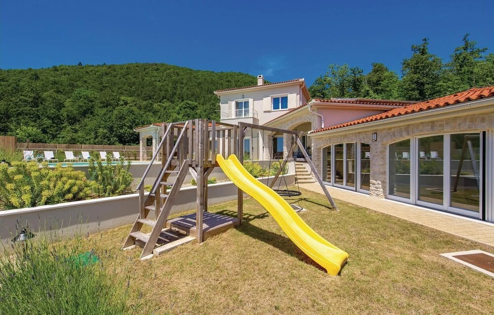 Awesome Home in Veprinac With Sauna, Wifi and 5 Bedrooms