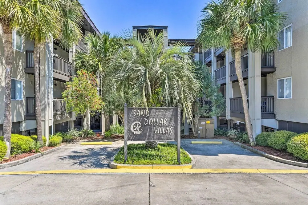 Fernandina Beach Condo ~ 1 Mi to Golf Courses