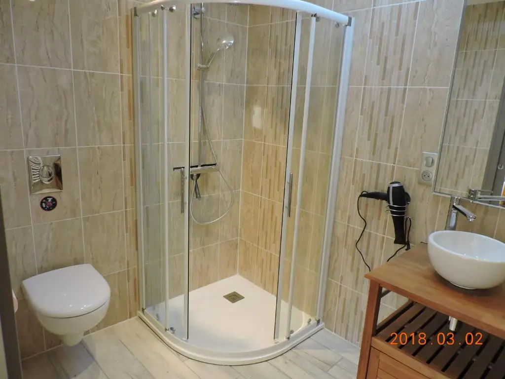 Afficher la photo 8 — La Sportive Gite 3 chambres, 3 SDB, 3 wc, terrasse, draps et ménage inclus