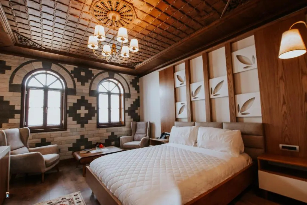 Standard Double room (full double bed)