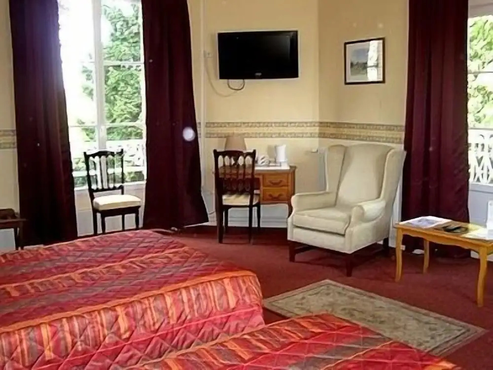 Standard Quadruple room with balcony and with park view