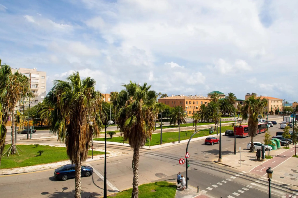 Fantastic Apartment with parking by the Malvarrosa Beach