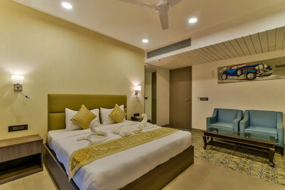 Premium Double room with balcony (full double bed)