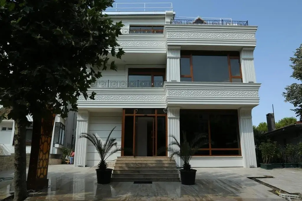 Sea Golden Hotel & Restaurant