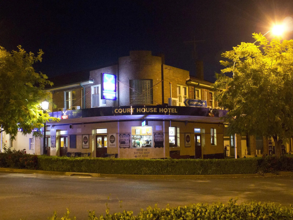Court House Hotel