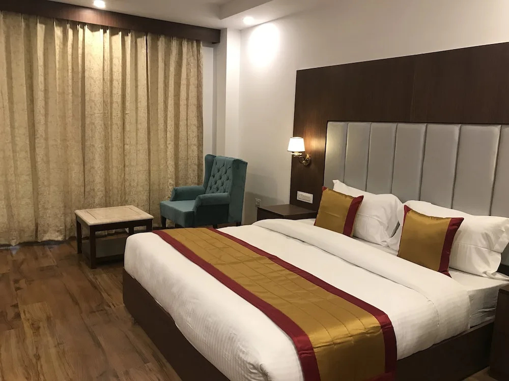 The Laurent and Banon Resorts