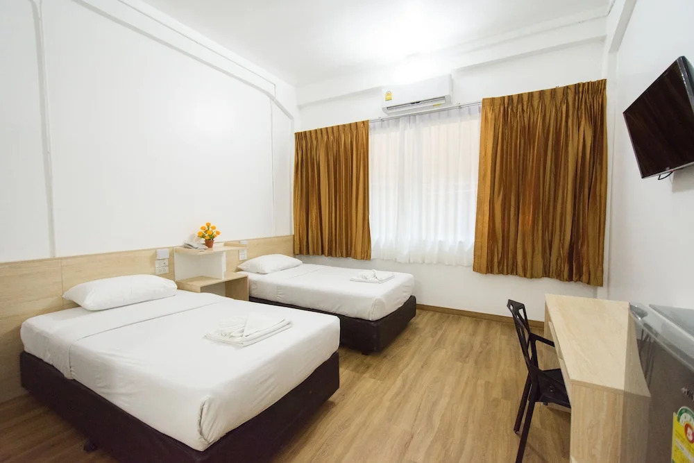 Двухместный номер New Standard 2 отдельные кровати в Basaya Beach Hotel & Resort