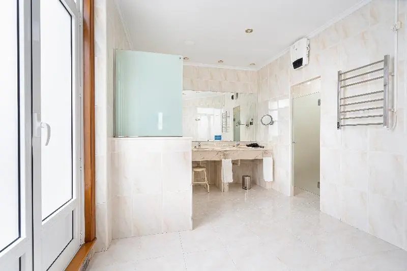 Quadruple Suite