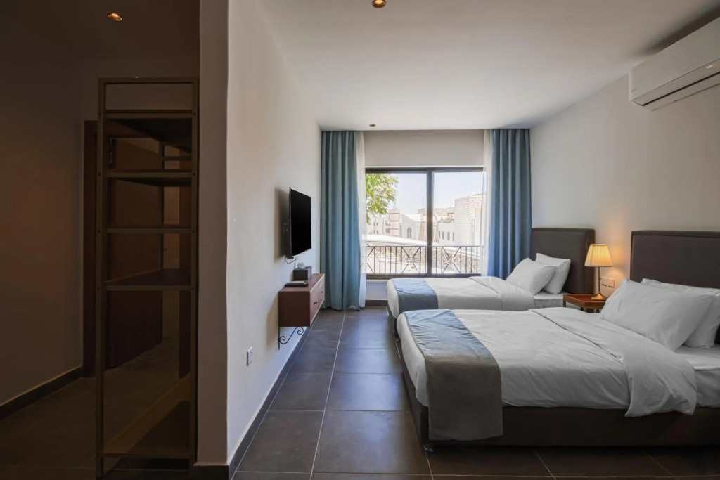 Canary Hotel by null