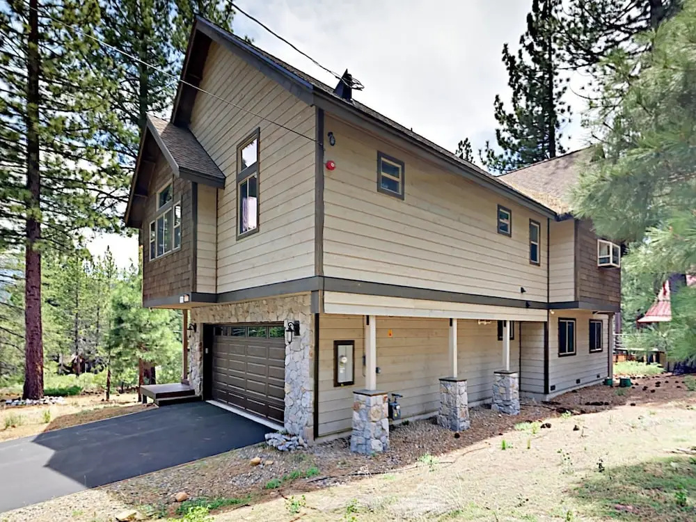 1630 Oflyng Drive Home 3 Bedrooms 2 Bathrooms Home