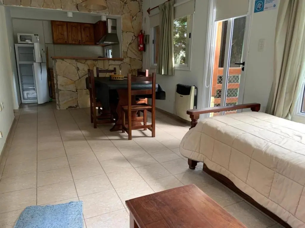 2 Bedrooms Bungalow