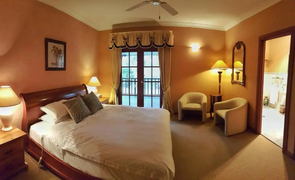 Double Cottage (full double bed)