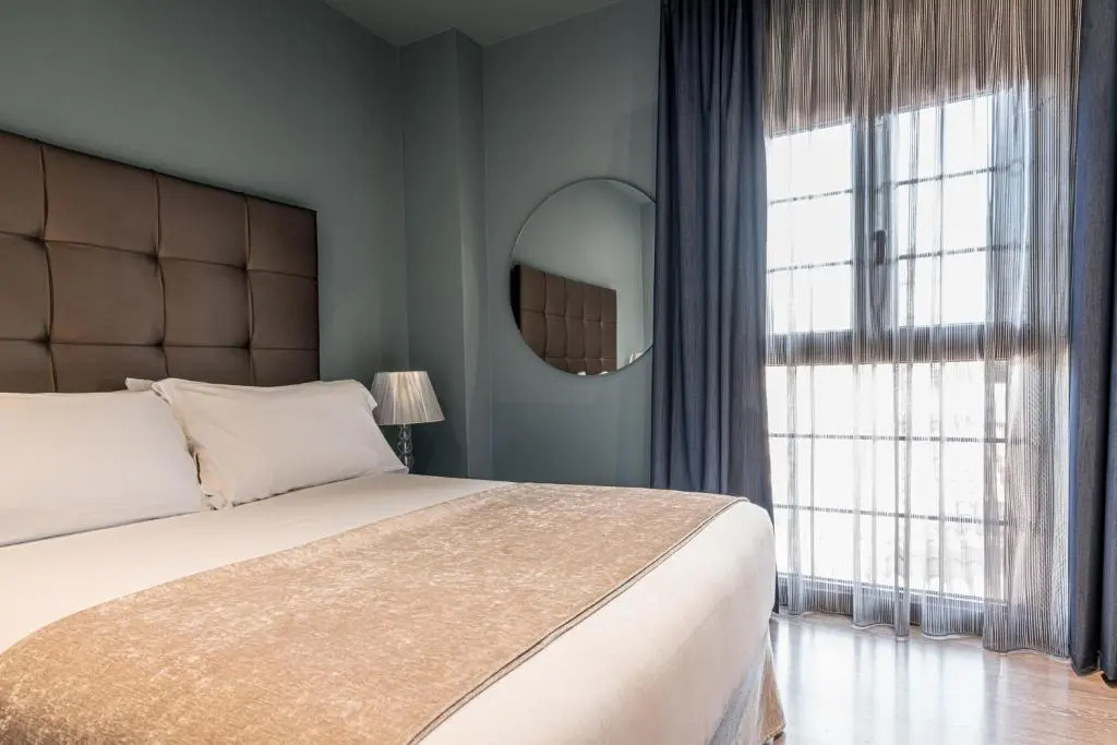Pamplona Catedral Hotel - Chambres