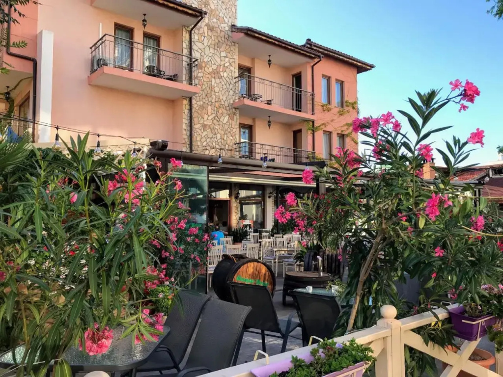 Oleander House And Tennis Club - Général