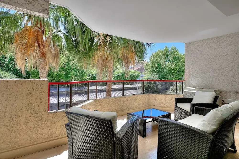 Luxury Flat With Balcony - 2br/6p - Cannes