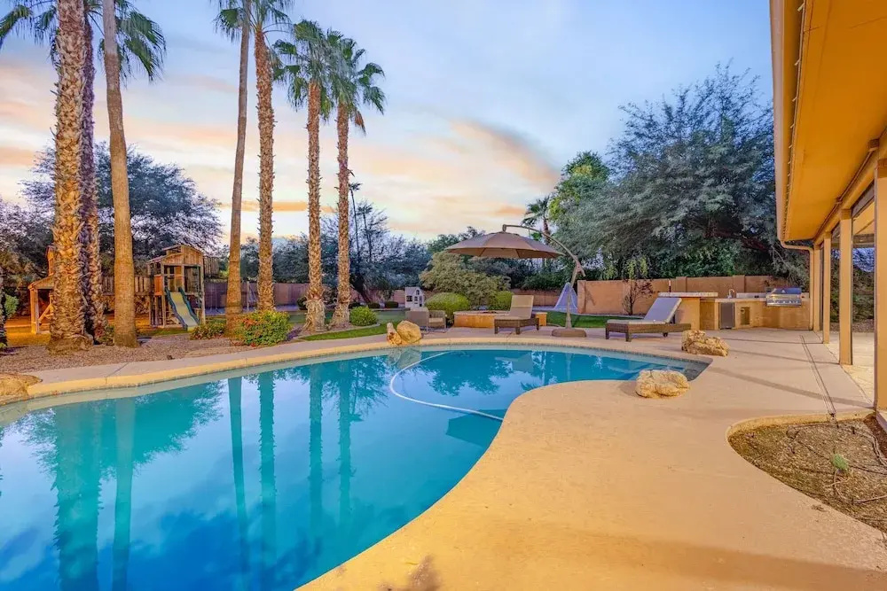 Scottsdale Clubhouse With Pool and Basketball