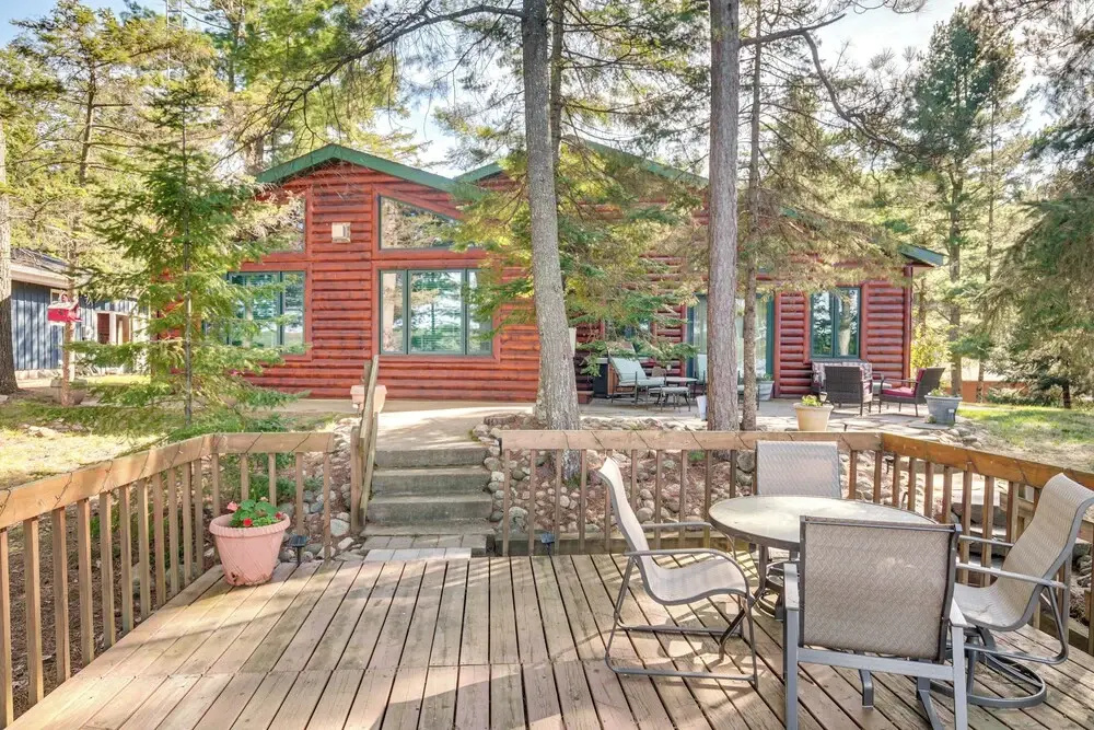 Lake Tomahawk Fall Retreat w/ Foliage & Lake Views