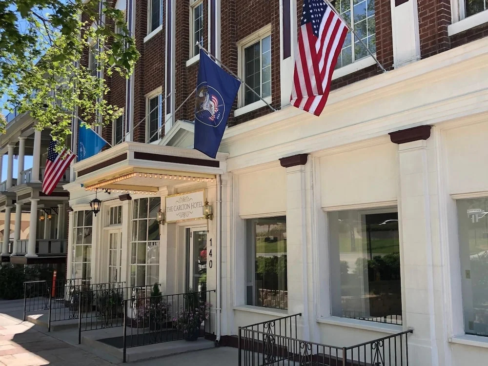 The Carlton Hotel