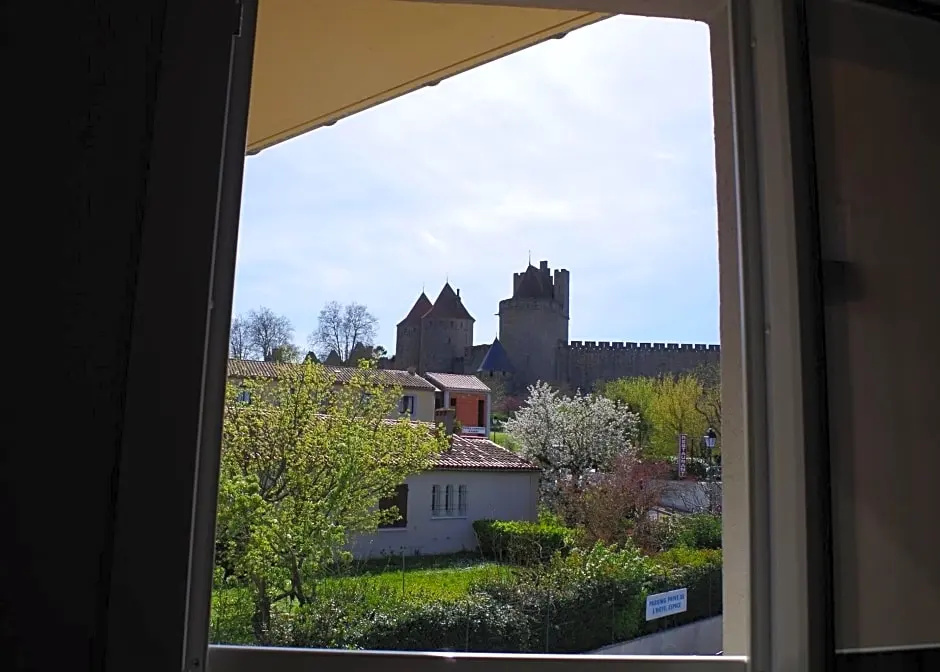 Standard room with city view