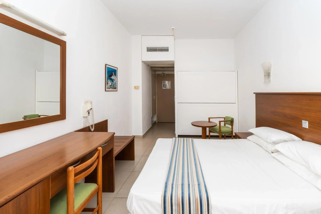 Adelais Bay Hotel - Général