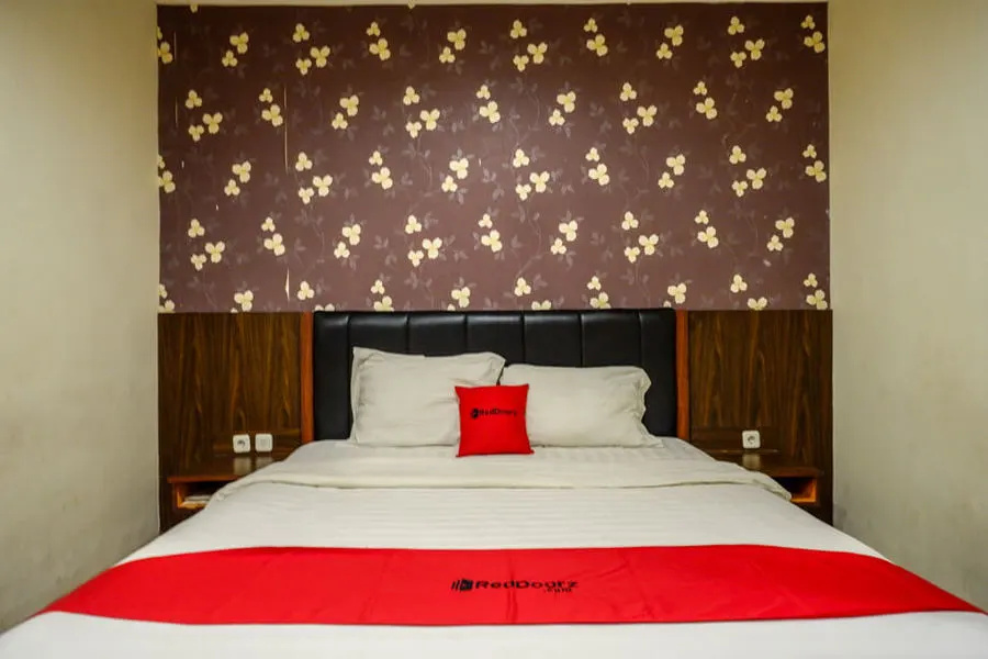 RedDoorz Plus @ Grand Pacifik Hotel Makassar - Chambres