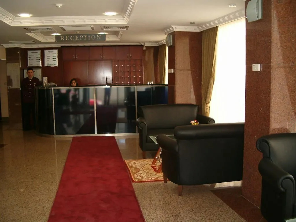 Lobby & Reception