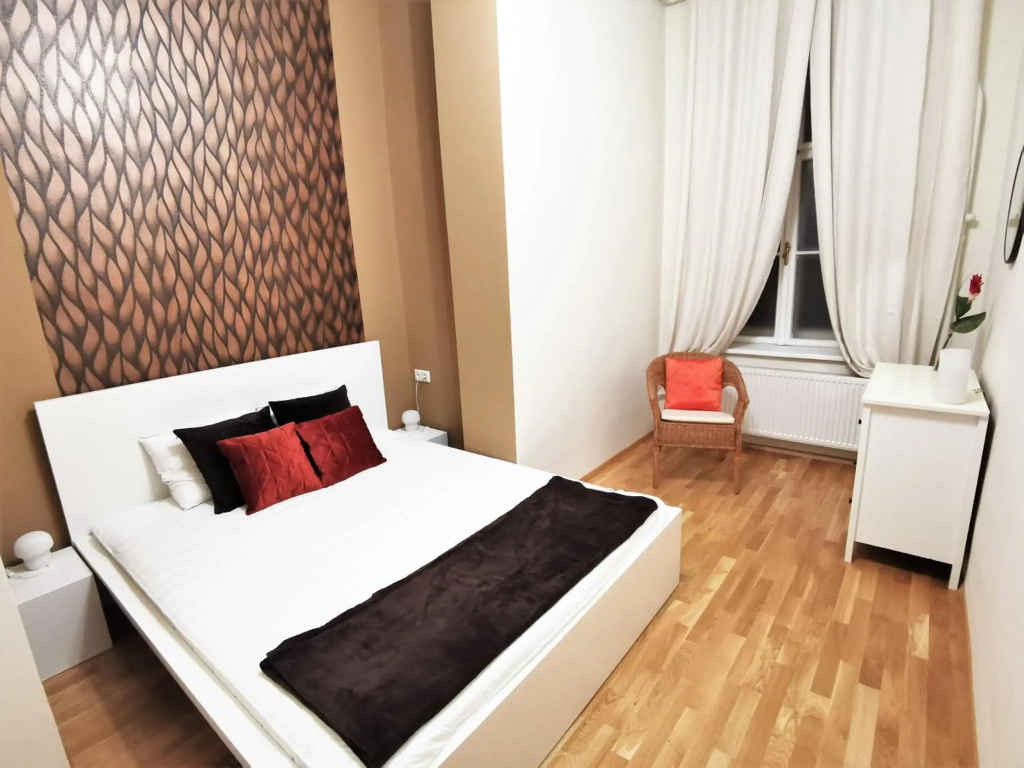 ORANGEHOMES Kalvin Sq 2 bedroom apartment
