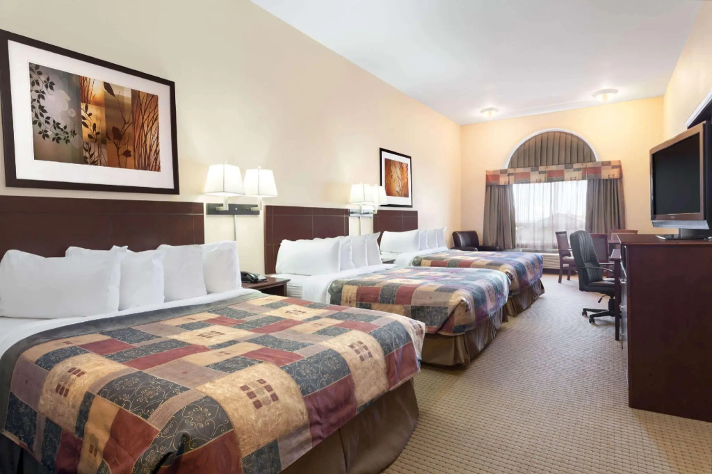 Standard Sextuple room